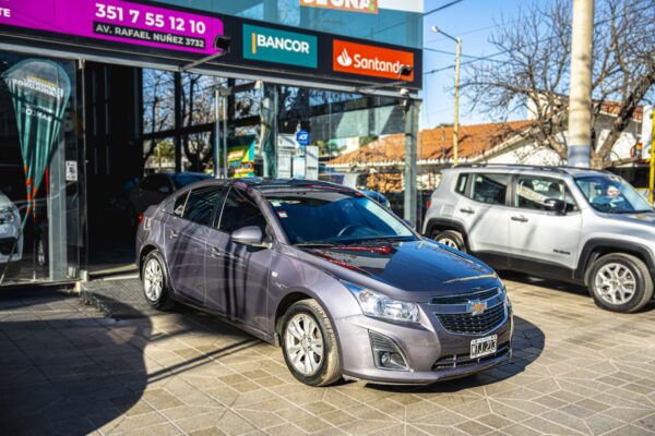 CHEVROLET CRUZE 1.8 LT 4PTAS NAFTA 2013 - Imagen 4