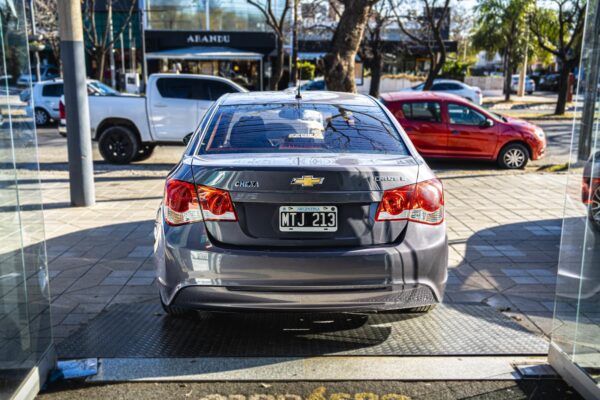 CHEVROLET CRUZE 1.8 LT 4PTAS NAFTA 2013 - Imagen 5