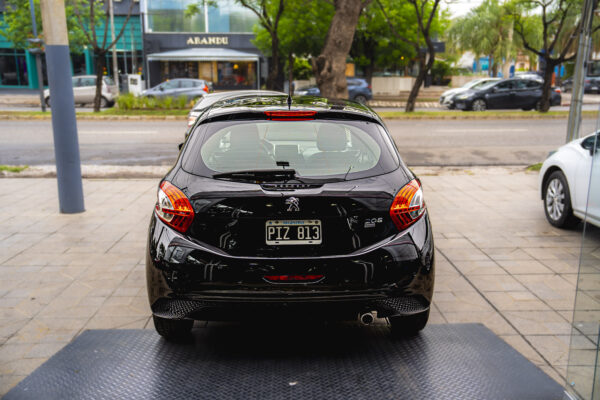 PEUGEOT 208 ALLURE 1.6 TOUCHSCREEN NAFTA 2015 - Imagen 5