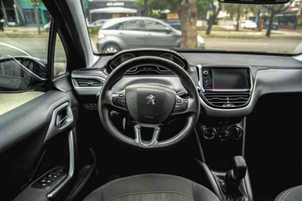 PEUGEOT 208 ALLURE 1.6 TOUCHSCREEN NAFTA 2015 - Imagen 7