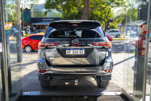 TOYOTA SW4 SRX 4X4 2.8 TDI 6 AT 7 ASIENTOS TODO TERRENO DIESEL 2022 - Imagen 5