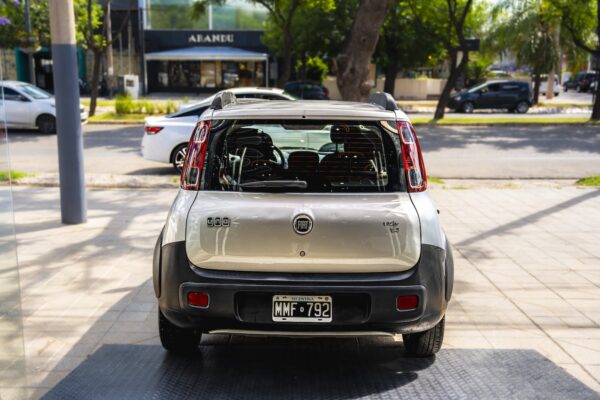 Fiat Uno Way 1.4 8V 5Ptas Gnc 2013 Gris - Imagen 5